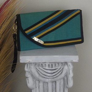 Casual Princess Bay Exuma Clutch Purse / Wristlet